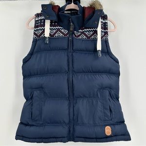 Navy Blue Women's Puffer Vest with Patterned Yoke